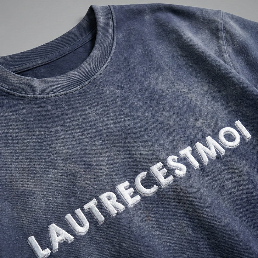 Detail shot of T-shirt Oversize Washed – LAUTRECESTMOI