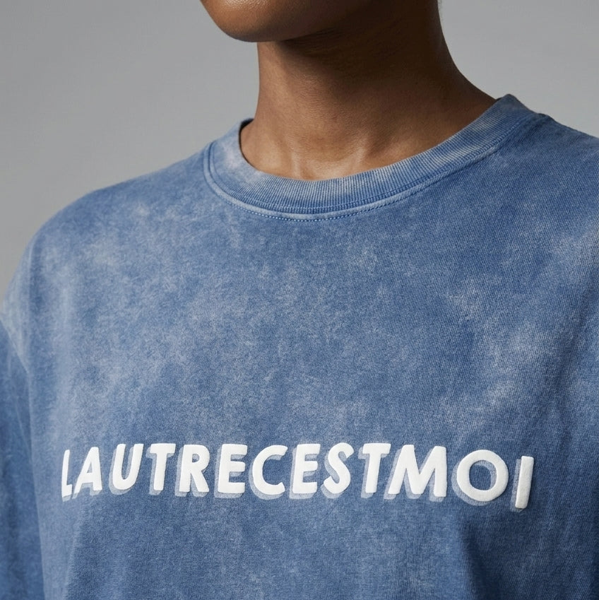 Detail shot of T-shirt Oversize Washed – LAUTRECESTMOI