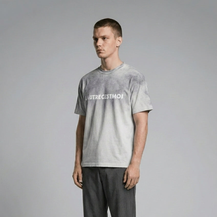 Model wearing T-shirt Oversize Washed – LAUTRECESTMOI