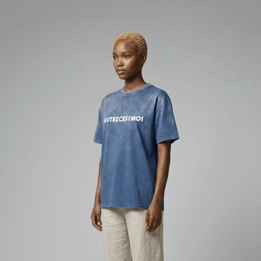 Model wearing T-shirt Oversize Washed – LAUTRECESTMOI